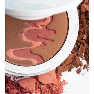 🌞✨ Flyte.70 Bronzer – Vacation | Made in Italy | New with Tags✨🌞